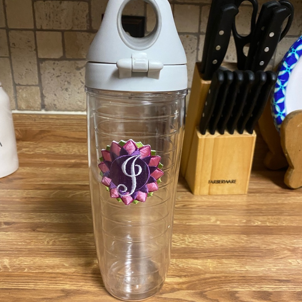 J Tervis